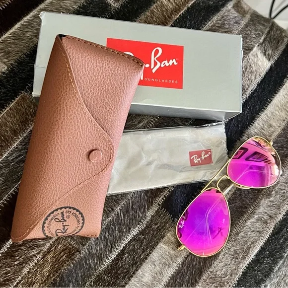 NIB Ray-Ban Gold Frame with Pink Lenses Sunglasses m_68cee207b6af92d95c92b886.jpg main image 2